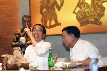 Jokowi dan Prabowo Bertemu Empat Mata saat Makan Malam di Kawasan Menteng