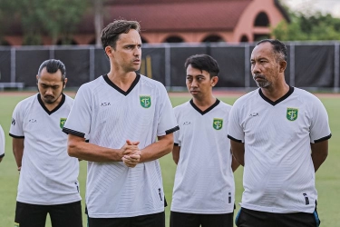 Tanggapan Paul Munster soal Risiko Tekanan Suporter Persebaya