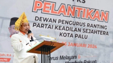 Gerakkan Mesin Partai, Presiden PKS Lantik 1.500 Pengurus DPRa di Sulawesi Tengah