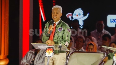 Ternyata Ganjar Pranowo Pesan Jaket Bomber Untuk Debat Capres di Sini, Produk Lokal