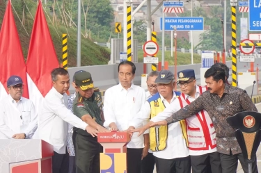 Melawat ke Filipina, Jokowi Absen di HUT PDIP Besok