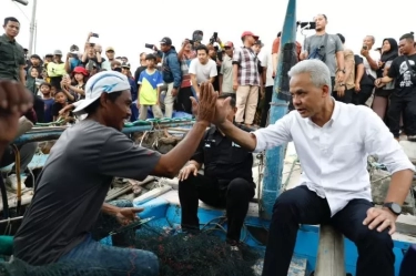 Kunjungi Brebes, Ganjar Pranowo Janji Perjuangkan Kesejahteraan Nelayan