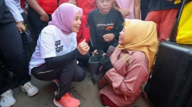 Safari Politik ke Lampung, Siti Atikoh Mendadak Ditangisi Tukang Ojek Wanita: Susah Kerja Bu!