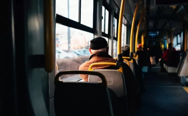 5 Tips Aman Naik Bus Umum, Kenali Protokol Keselamatan dan Cara Efektif Hindari Risiko Perjalanan