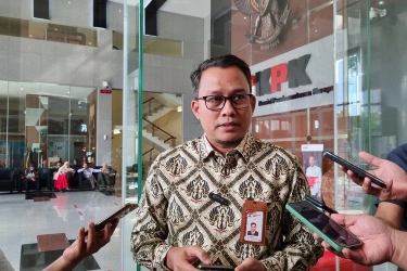 KPK Cecar Eks Sekjen Kemensos soal Seleksi Pemilihan Vendor Penyalur Bansos