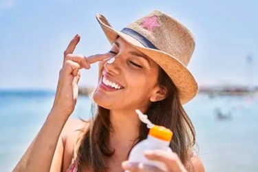 Simak, Cara Pakai Sunscreen yang Tepat Menurut Dokter Kulit