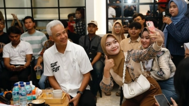 Ganjar Pranowo Dilaporkan ke Bawaslu Karena Dugaan Bagi Kupon Belanja