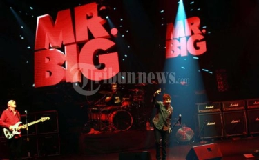 Lirik dan Terjemahan Lagu To Be With You - Mr. Big: I'm the One Who Wants to be With You