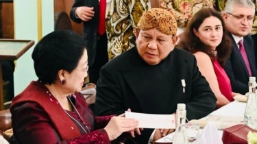 Bahas Umur, Denny Siregar Bandingkan Sikap Prabowo dan Megawati: Ada Makin Tua Kayak Anak-anak