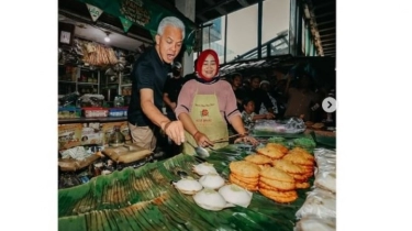 Serunya Ganjar Pranowo di Pasar Pucang Anom, Kue Cucur Paling Enak Harus Dicoba Semua Orang