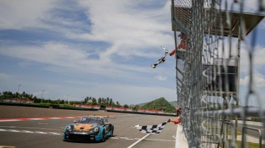 Aldio Oekon Tampil Memukau Pada Balapan Seri Kedua Porsche Sprint Challenge Indonesia