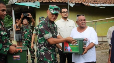 Wakili Panglima TNI, Pangdam III Siliwangi Distribusikan Bantuan ke Korban Gempa Sumedang