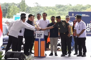 Jokowi Harap Keberadaan ''Logistic Hub'' di IKN Bikin Ongkir Terjangkau