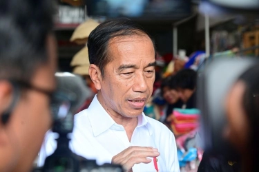 Menyoal Isu Memakzulkan Jokowi
