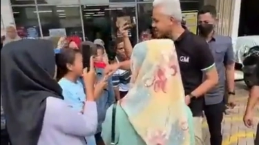 Detik-detik Ganjar Dihampiri Anak Perempuan yang Memakai Kaos Prabowo: Kamu Pakai Kaos Siapa?