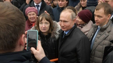 Jadi Capres Independen, Vladimir Putin Telah Kumpulkan 2,5 Juta Tanda Tangan Warganya