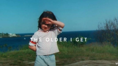 Lirik Lagu dan Terjemahan Older - Sasha Sloan: The Older I Get The More That I See