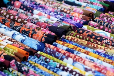 6 Tempat Beli Batik di Pekalongan yang Identik dengan Warna Cerah 