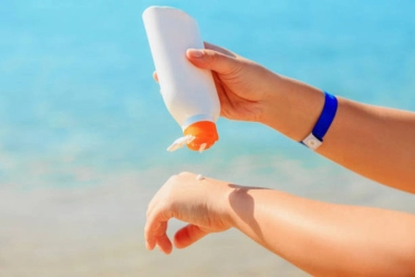5 Pakem Menggunakan Sunscreen Menurut Dermatologist