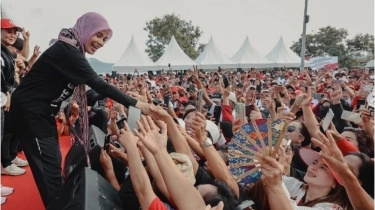 Siti Atikoh Unggah Momen Disambut Ribuan Warga di Manado, Netizen Nyeletuk: Grace Natalie Bisa Gini Nggak?