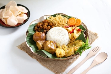 5 Kuliner Malam di Cikini, Ada Nasi Uduk dan Bubur Ayam