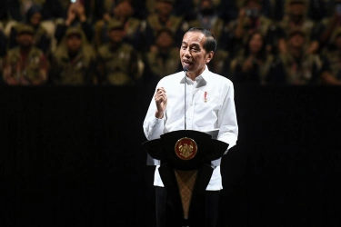 Saat Jokowi dan Lingkaran Istana Satu Suara Bantah Isu Mundurnya Sri Mulyanin-Basuki...