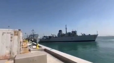 Dua Kapal Perang Inggris Bertabrakan di Bahrain, Lambung Salah Satunya Sampai Bolong
