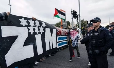 Ribuan Demonstran Pro-Palestina Blokir Akses Kapal Israel ke Melbourne, Ekonomi Australia Alami Kerugian