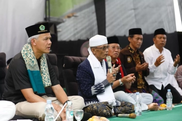 Sowan ke Ponpes Roudlotussolihin Lampung Selatan, Ganjar-Mahfud Didoakan Menang Satu Putaran