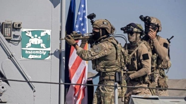 2 Navy SEALs yang Hilang di Teluk Aden Dinyatakan Meninggal, Pencarian Dihentikan