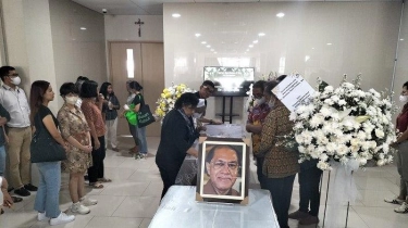 Jenazah Sastrawan Ignas Kleden Disemayamkan di Rumah Duka Carolus 