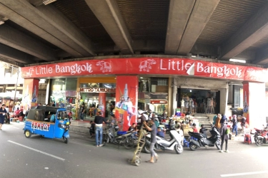 Suasana Belanja di Little Bangkok Tanah Abang, Mirip di Thailand?