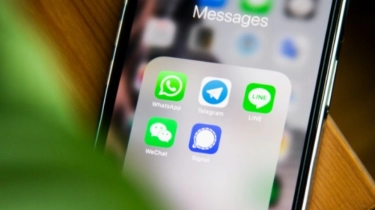WhatsApp Siapkan Fitur Kirim Foto-Video Tanpa Internet, Cukup Goyang HP