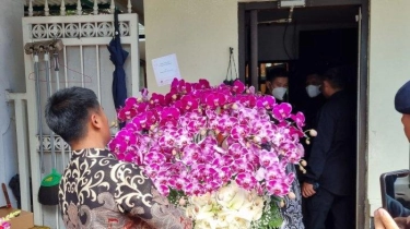 Bunga Jokowi ke Megawati Dinilai Hanya 'Basa Basi' Politik