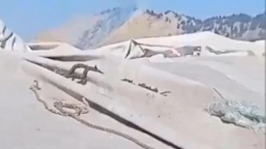 Cara Paramedis Rusia Selamatkan Diri Saat Pesawatnya Jatuh di Pegunungan Bersalju Afghanistan