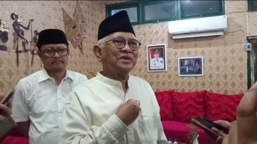 Gus Mus 'Turun Gunung' Gegara Jokowi Sebut Presiden Boleh Kampanye, Netizen Auto Sungkem