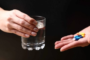 10 Jenis Obat Ini Tak Boleh Dicampur dengan Alkohol, Memicu Berbagai Efek Samping Bagi Tubuh
