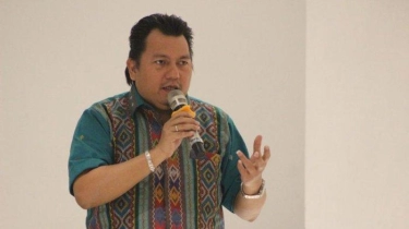 Diduga Ada yang Sengaja Sebar Hoaks, Ade Irfan Bantah Mundur dari KSP