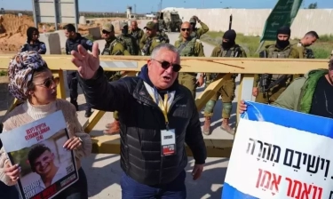 Keluarga Tawanan Israel Blokir Bantuan masuk Palestina, Sebut Bantuan untuk Gaza Sebagai Kegagalan Moral