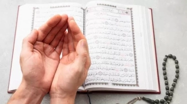 3 Bacaan Pembuka Doa Lengkap Tulisan Arab, Latin dan Terjemahannya