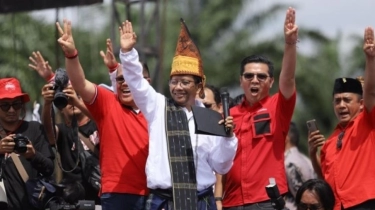 Diungkap Hasto PDIP, Ternyata Ini Alasan Mahfud Masih Betah Kerja di Kabinet Jokowi