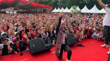 Tak Suka Barang Branded, Ini 5 OOTD Siti Atikoh dari Brand Lokal