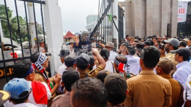 Isi Tuntutan Demo Kepala Desa di Depan Gedung DPR RI