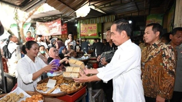 Jokowi Blusukan di Pasar Wonogiri Cek Harga Sembako