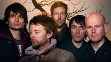 Lirik dan Terjemahan Lagu High And Dry - Radiohead: Don't Leave Me High, Don't Leave Me Dry