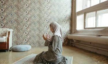 4 Waktu Mustahjab yang Disunnahkan Untuk Membaca Ayat Kursi, Simak Bacaan Lengkap Arab, Latin dan Artinya