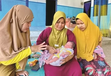 Amira Hilyatun Nisak, Bayi yang Lahir dengan 24 Jari Tangan dan Kaki, Sang Ibu saat Hamil Sempat Lihat Kepiting, Bukan Cacat tapi Anugerah