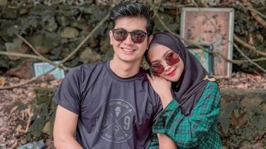 Bukan Ekonomi, Ustaz Derry Sulaiman Soal Ria Ricis Gugat Cerai Teuku Ryan: Ada Orang Ketiga...