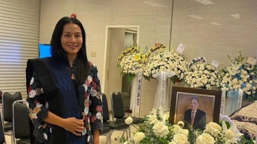 Jenazah Ayahanda Dee Lestari Dimakamkan di Balige