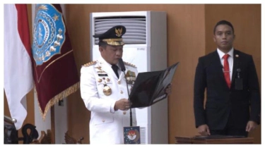 Jokowi Teken Keppres Pemberhentian Mahfud MD, Kini Tito Karnavian Jadi Plt Menko Polhukam